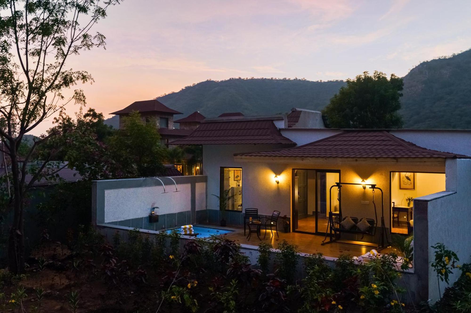 Anandam - A Luxury Resort In Udaipur Ngoại thất bức ảnh