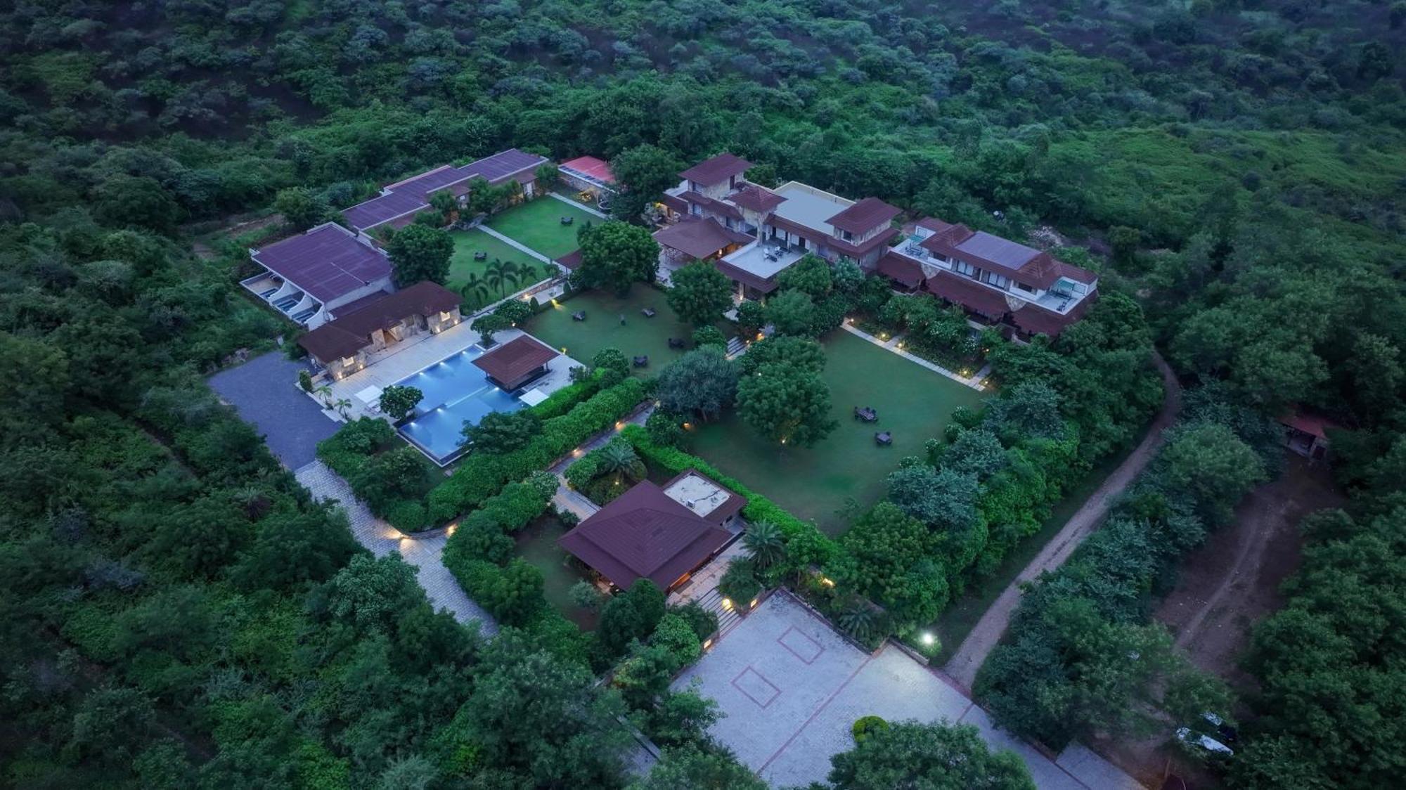Anandam - A Luxury Resort In Udaipur Ngoại thất bức ảnh
