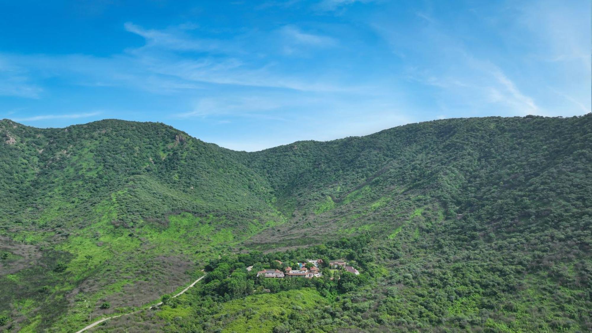Anandam - A Luxury Resort In Udaipur Ngoại thất bức ảnh