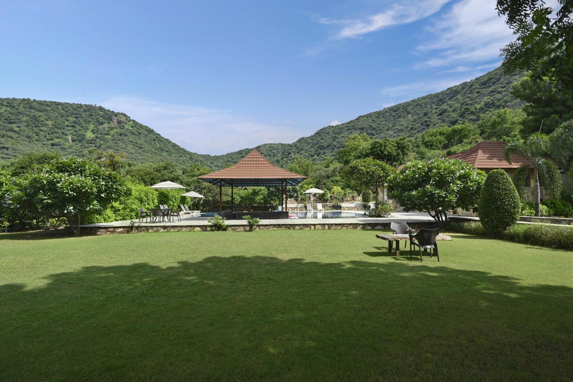 Anandam - A Luxury Resort In Udaipur Ngoại thất bức ảnh
