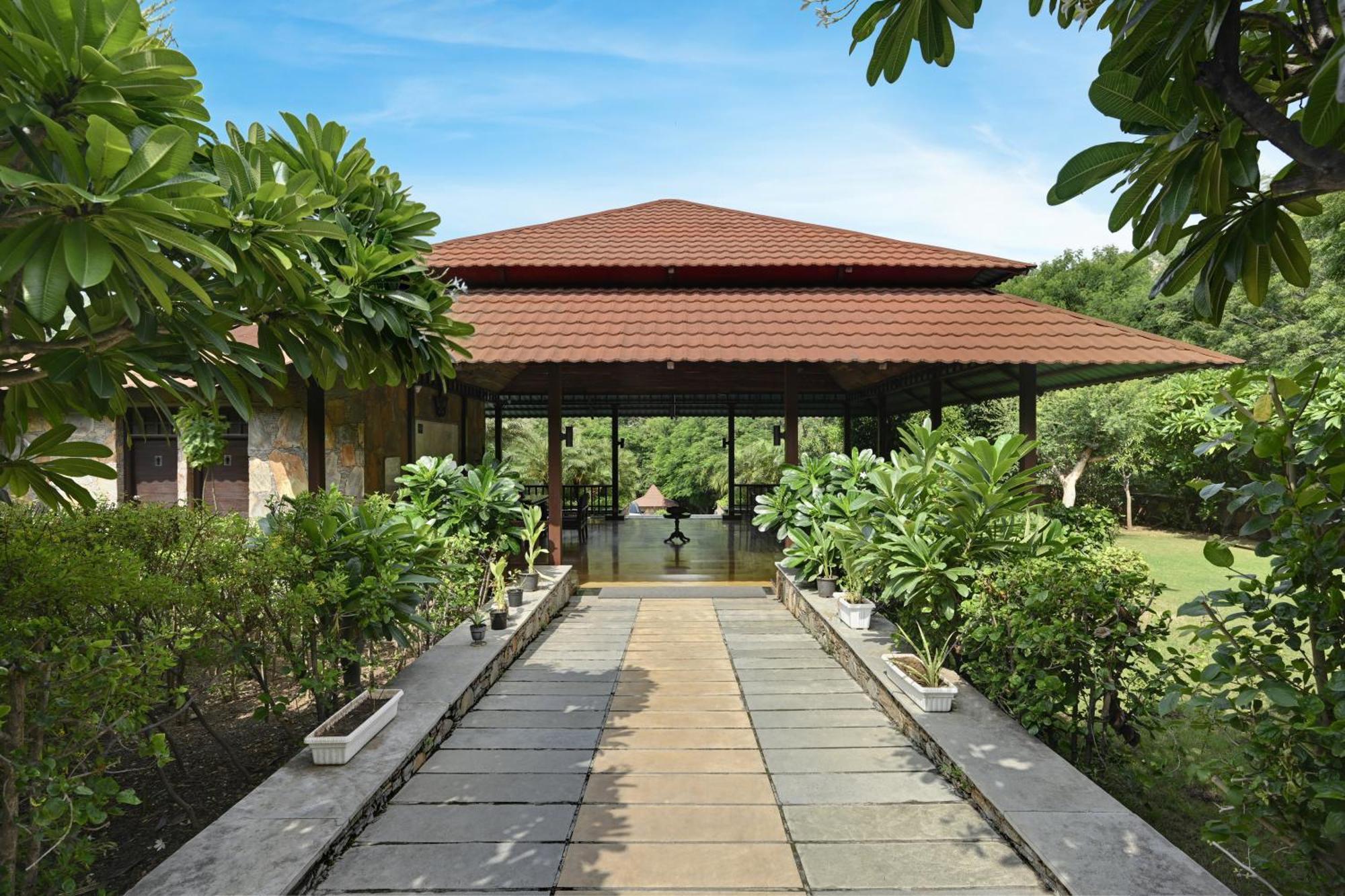 Anandam - A Luxury Resort In Udaipur Ngoại thất bức ảnh